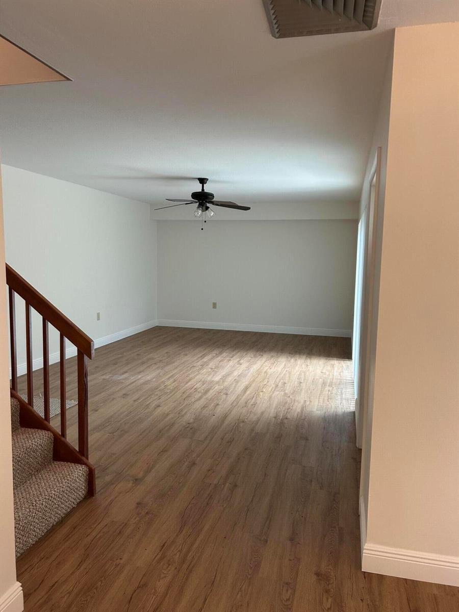 2529 25th Court, Jupiter FL 33477 photo 2