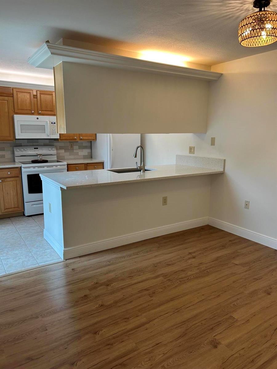 2529 25th Court, Jupiter FL 33477 photo 3