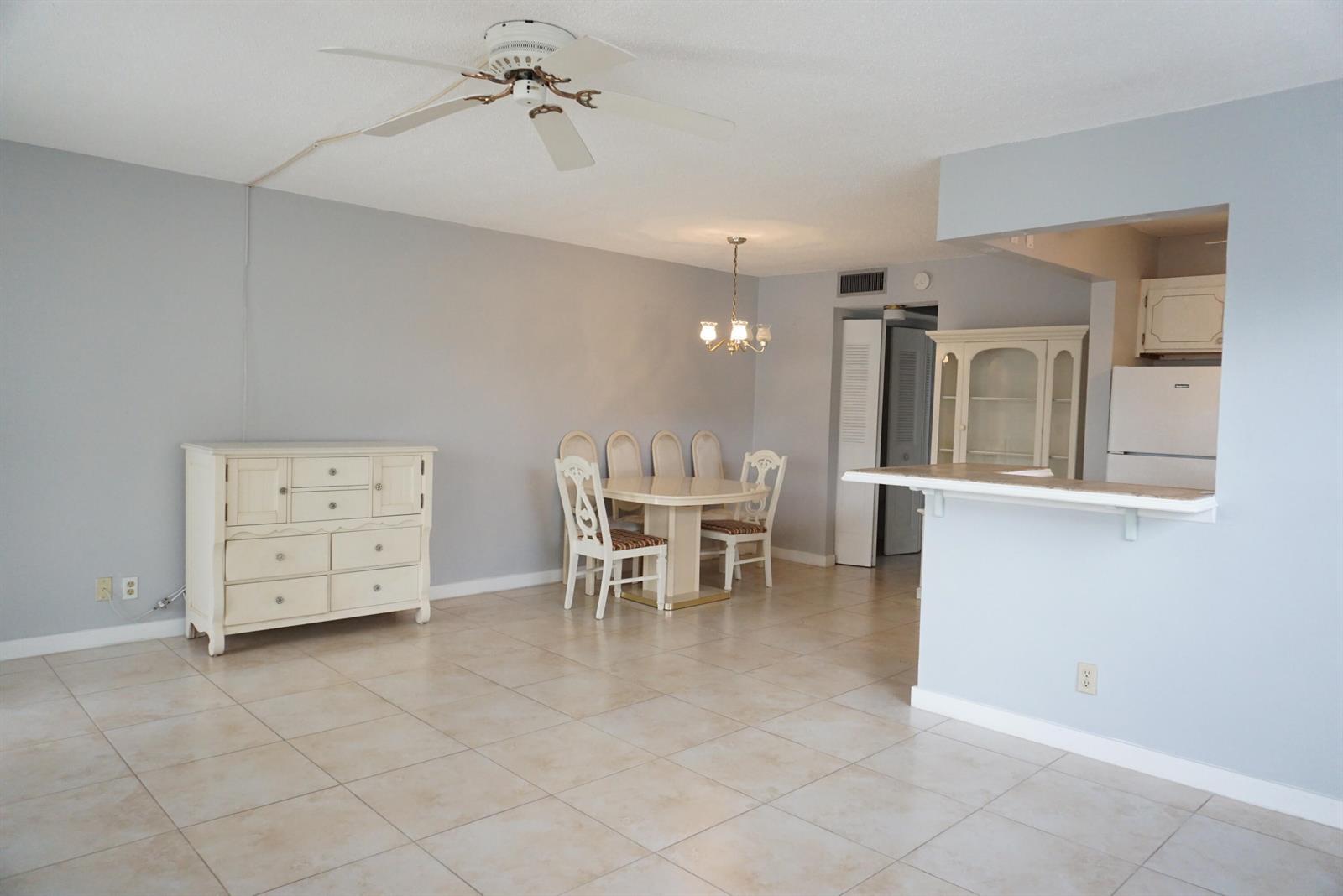 298 Windsor M, West Palm Beach FL 33417 photo 3