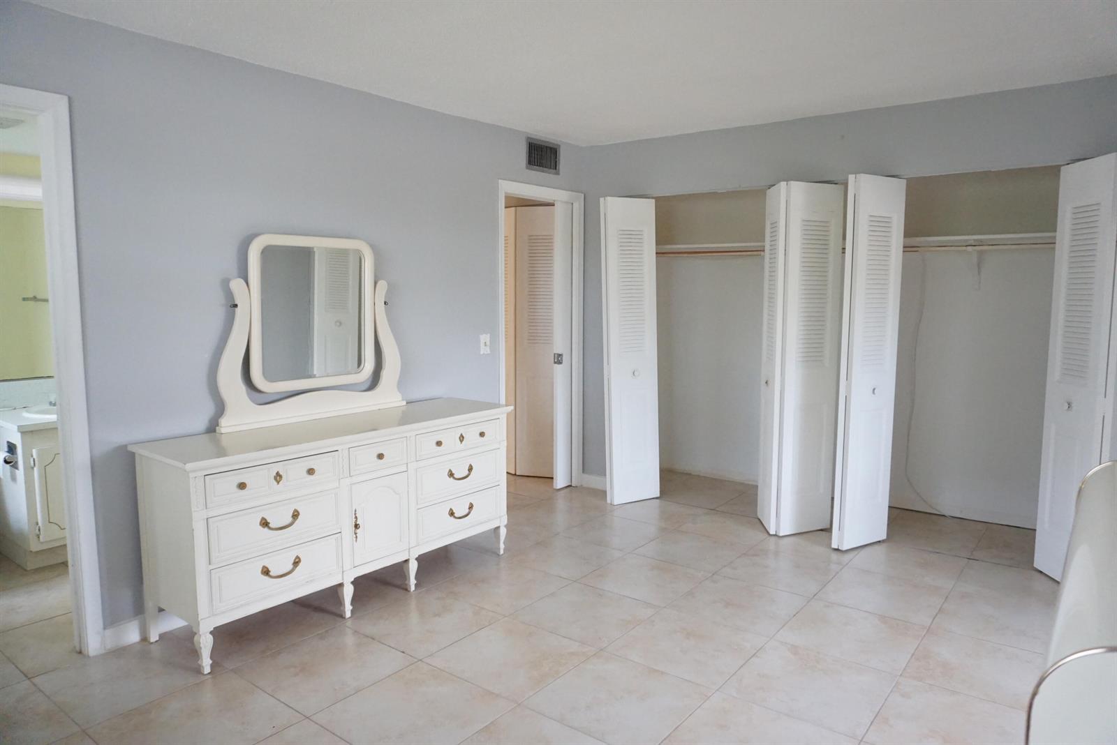 298 Windsor M, West Palm Beach FL 33417 photo 5