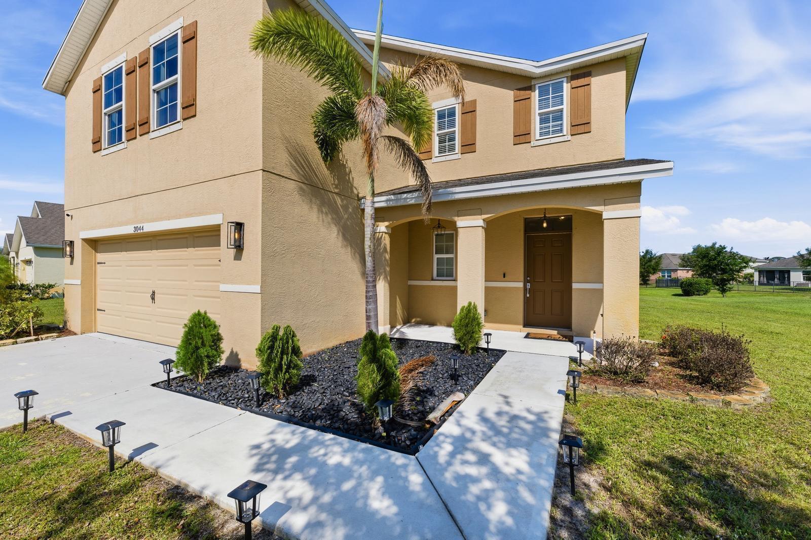 3044 Woodswalk Drive, Fort Pierce FL 34945 photo 2