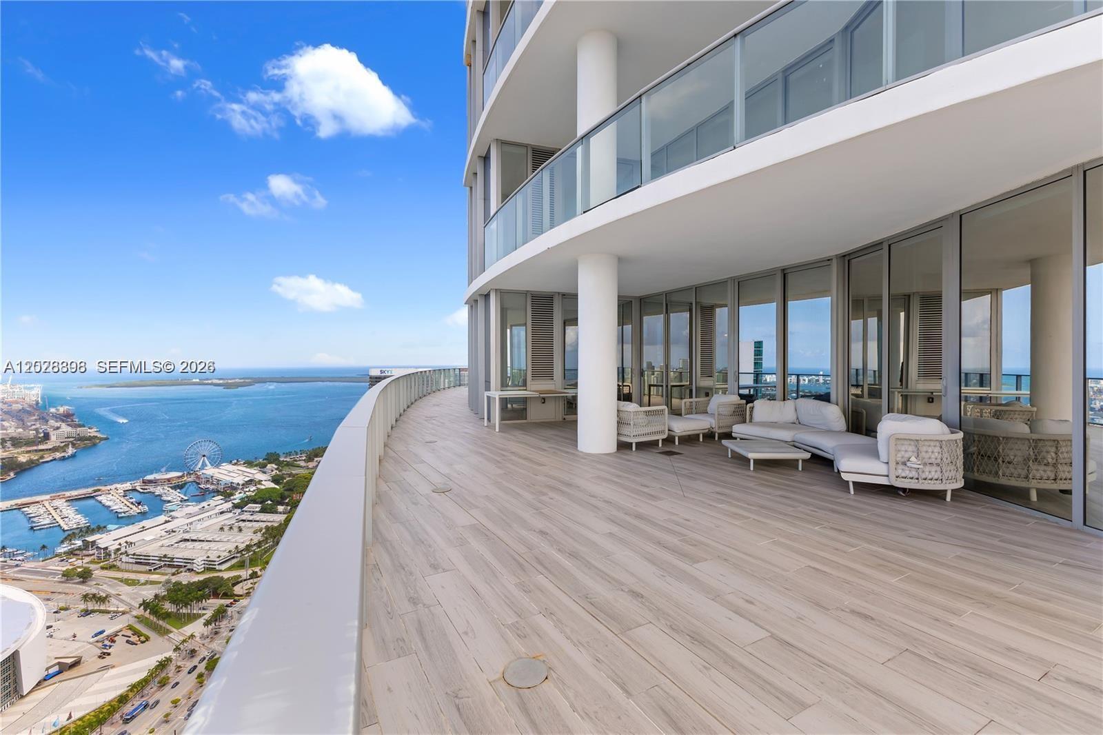 851 NE 1st Ave # 5201, Miami FL 33132