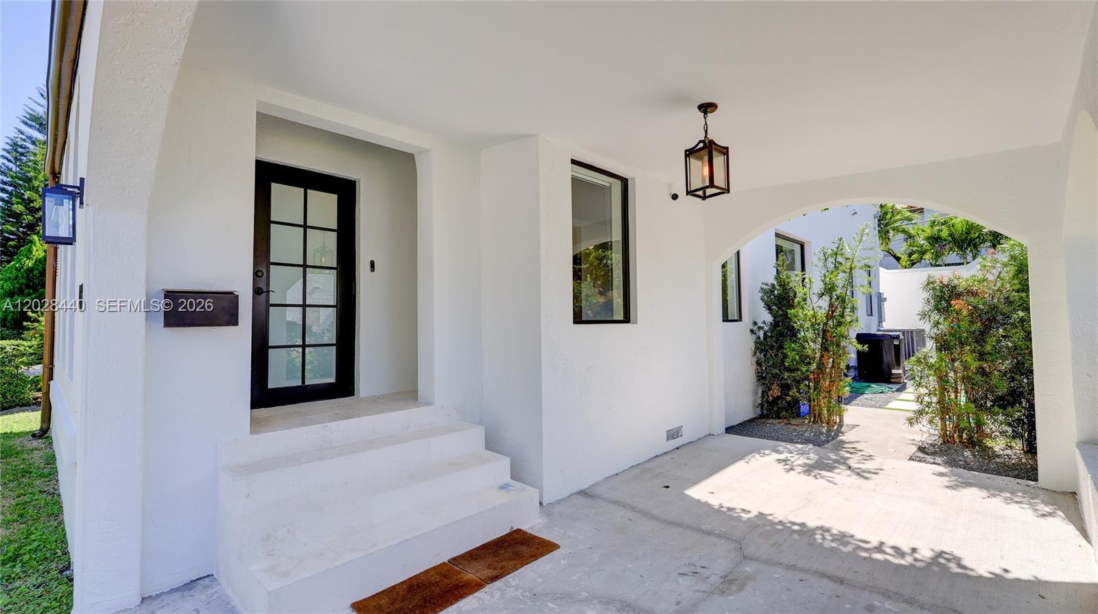 426 Aragon Ave, Coral Gables FL 33134 photo 2