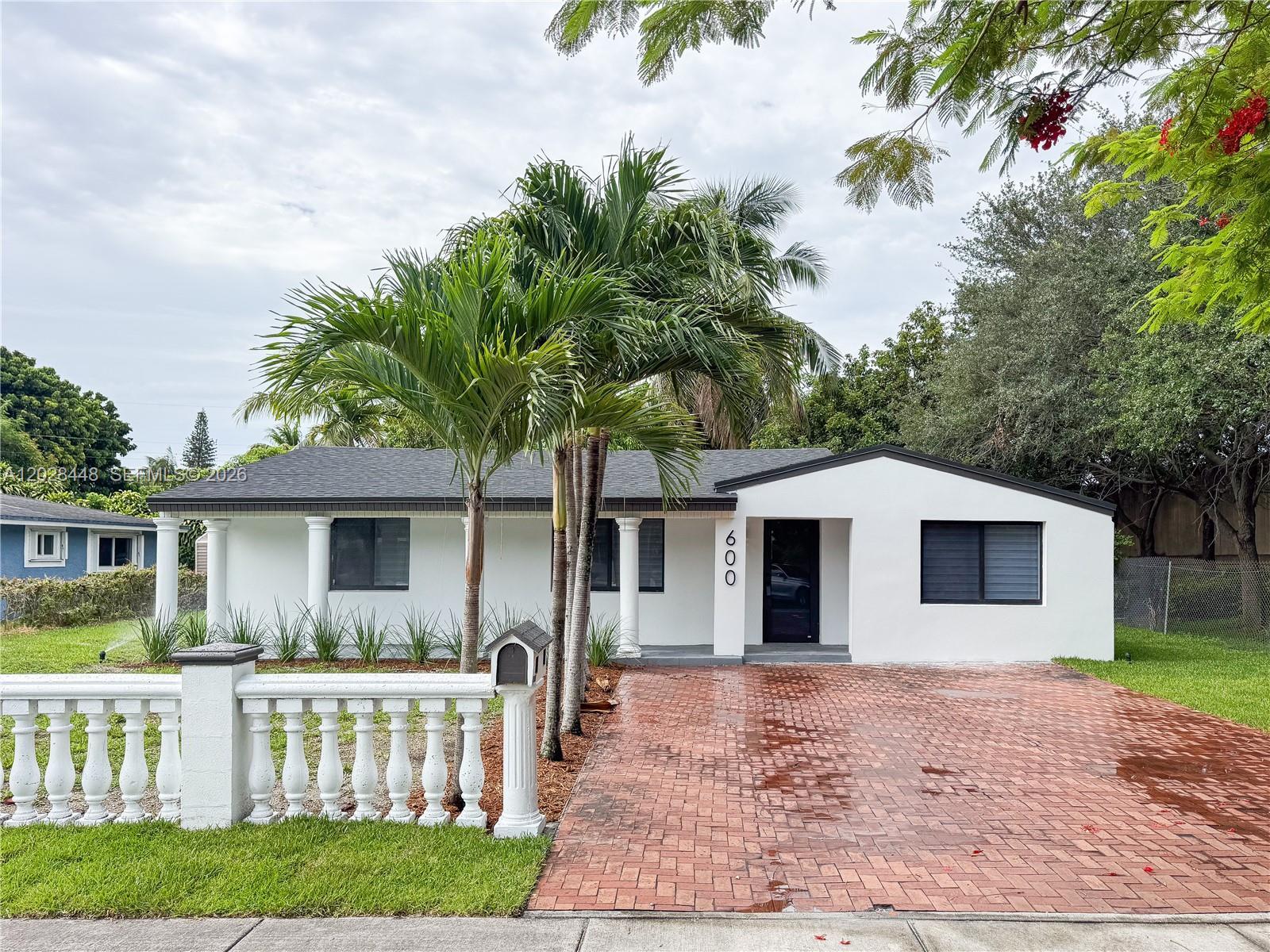 600 NW 108th Ter, Miami FL 33168 photo 2