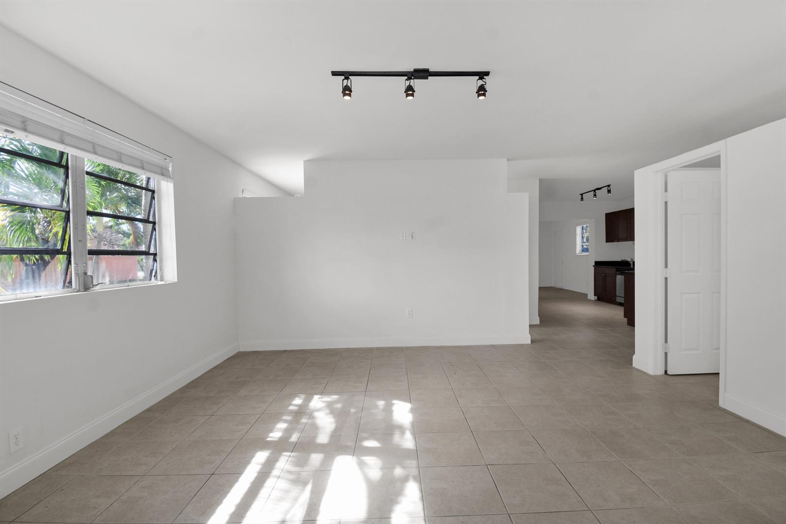 1116 S 17th Avenue, Hollywood FL 33020 photo 5