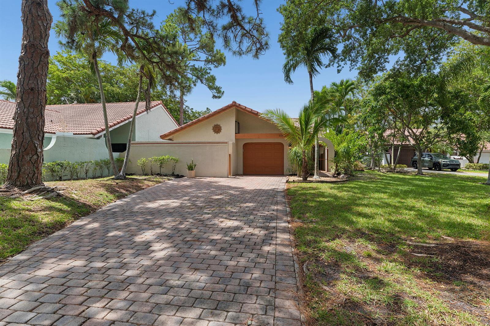 2100 NW 16th Street, Delray Beach FL 33445