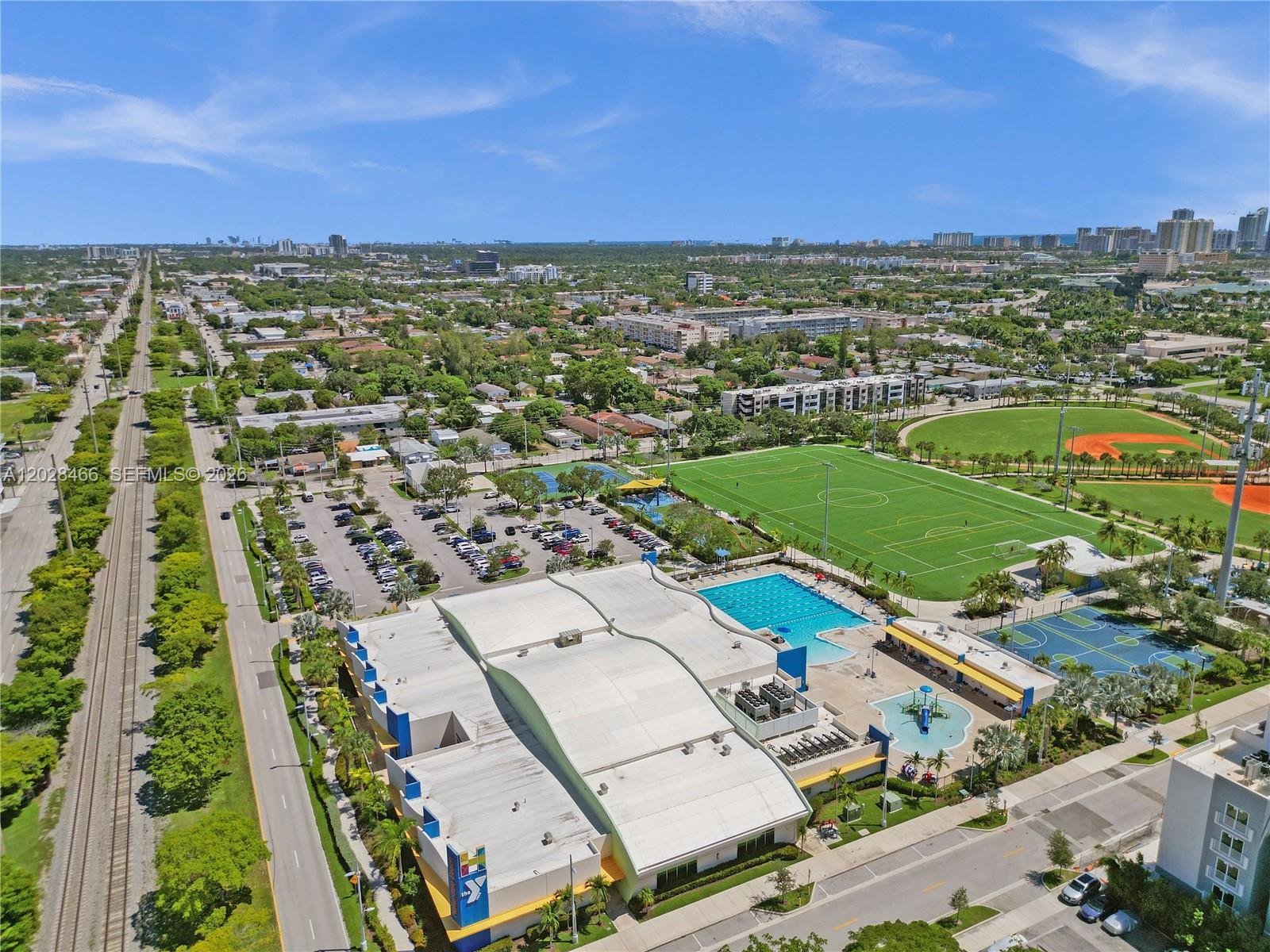 114 SE 8th St # 105, Hallandale Beach FL 33009 photo 4
