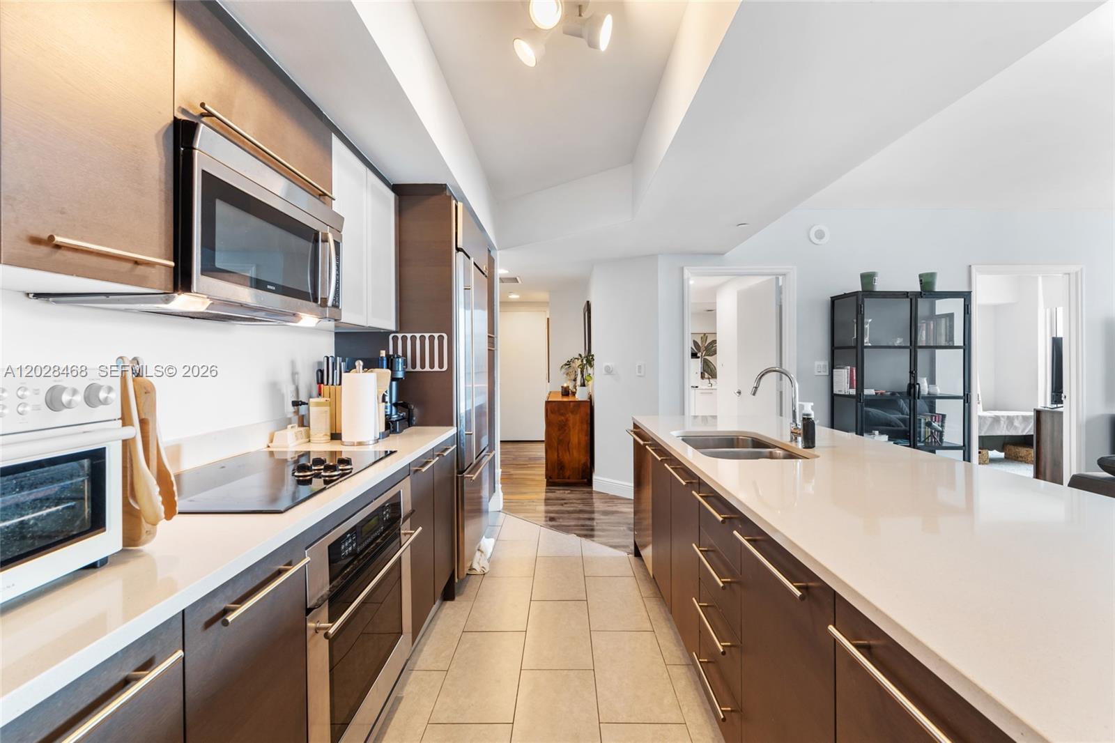 55 SE 6th St # 3303, Miami FL 33131 photo 3