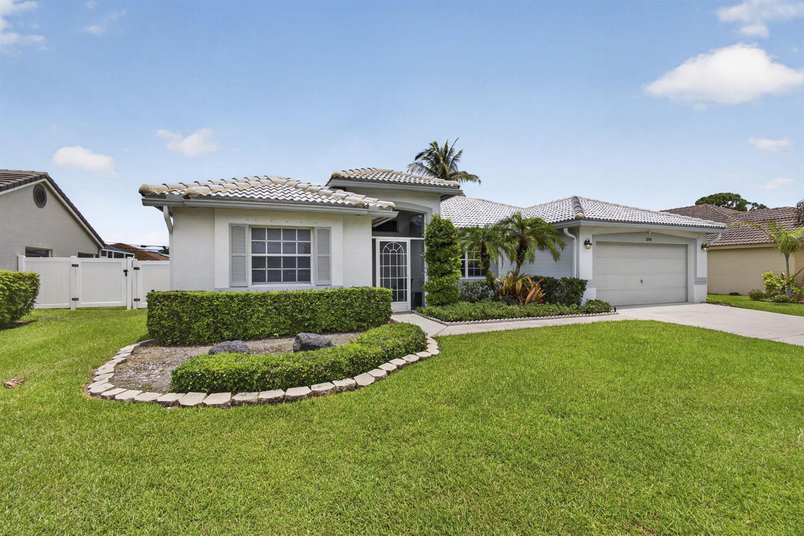 3788 Cypress Lake Drive, Lake Worth FL 33467 photo 2
