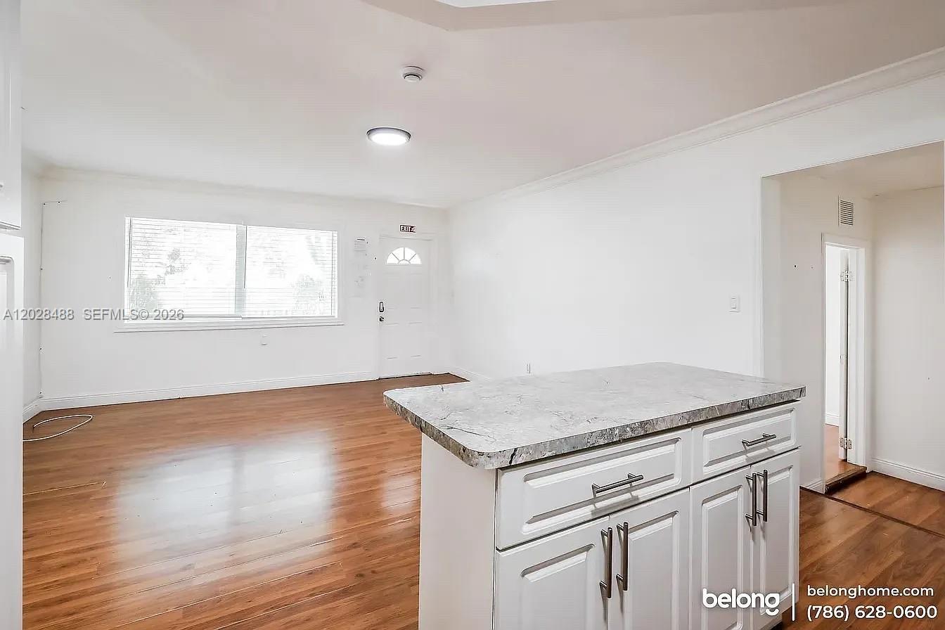 5631 Polk St, Hollywood FL 33021 photo 4