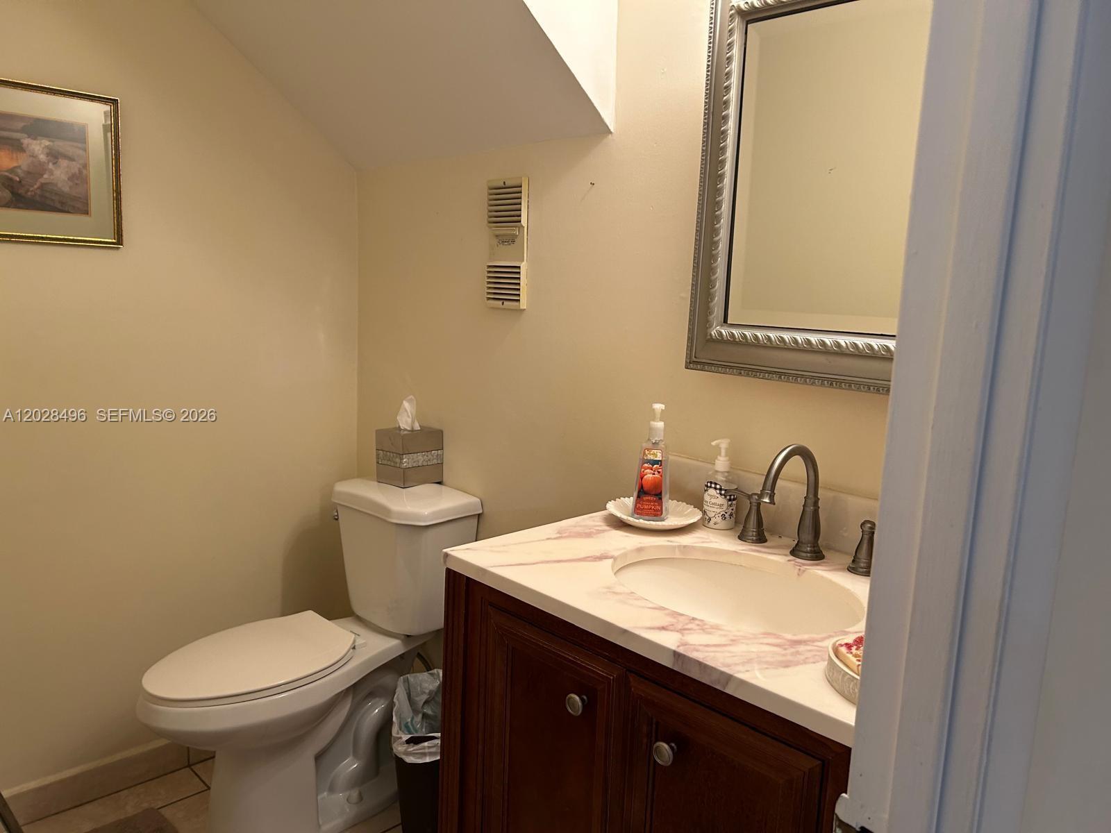 7033 NW 169th St, Hialeah FL 33015 photo 5
