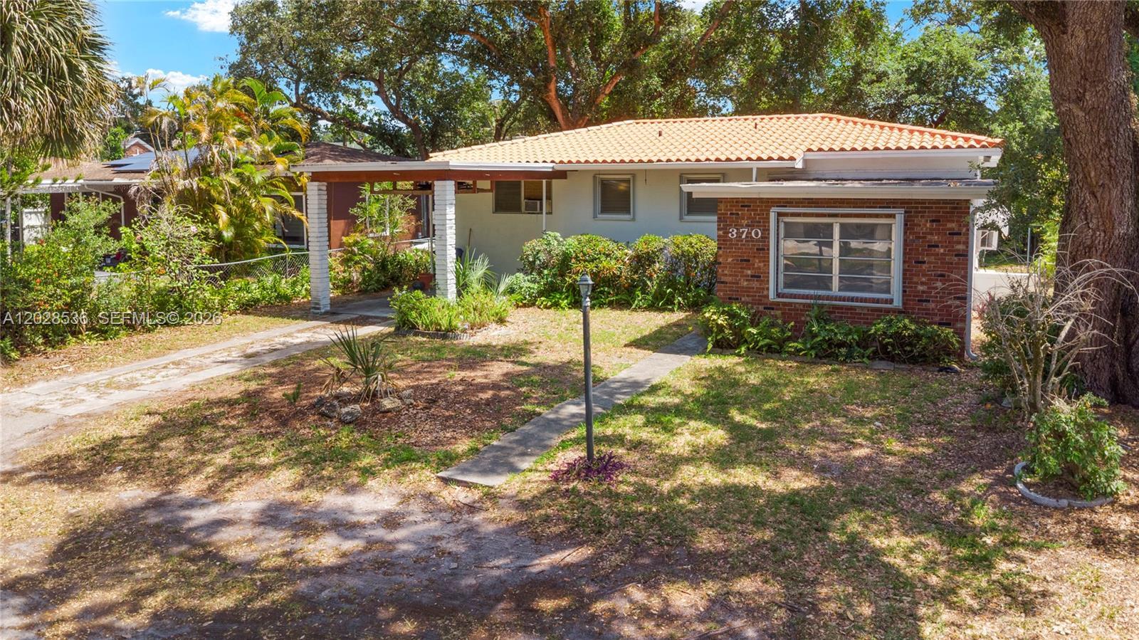 370 NE 165th St, Miami FL 33162 photo 2