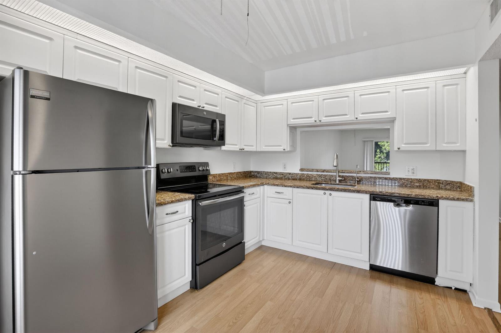 801 SW 138th Avenue # 308e, Pembroke Pines FL 33027