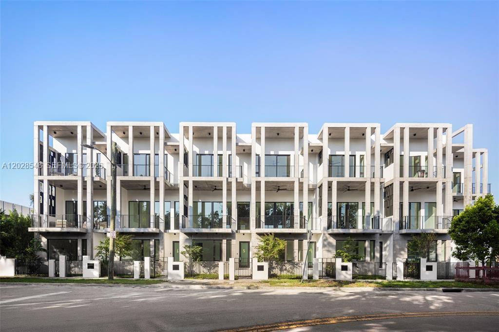 92 SW 28th Road # 4, Miami FL 33129