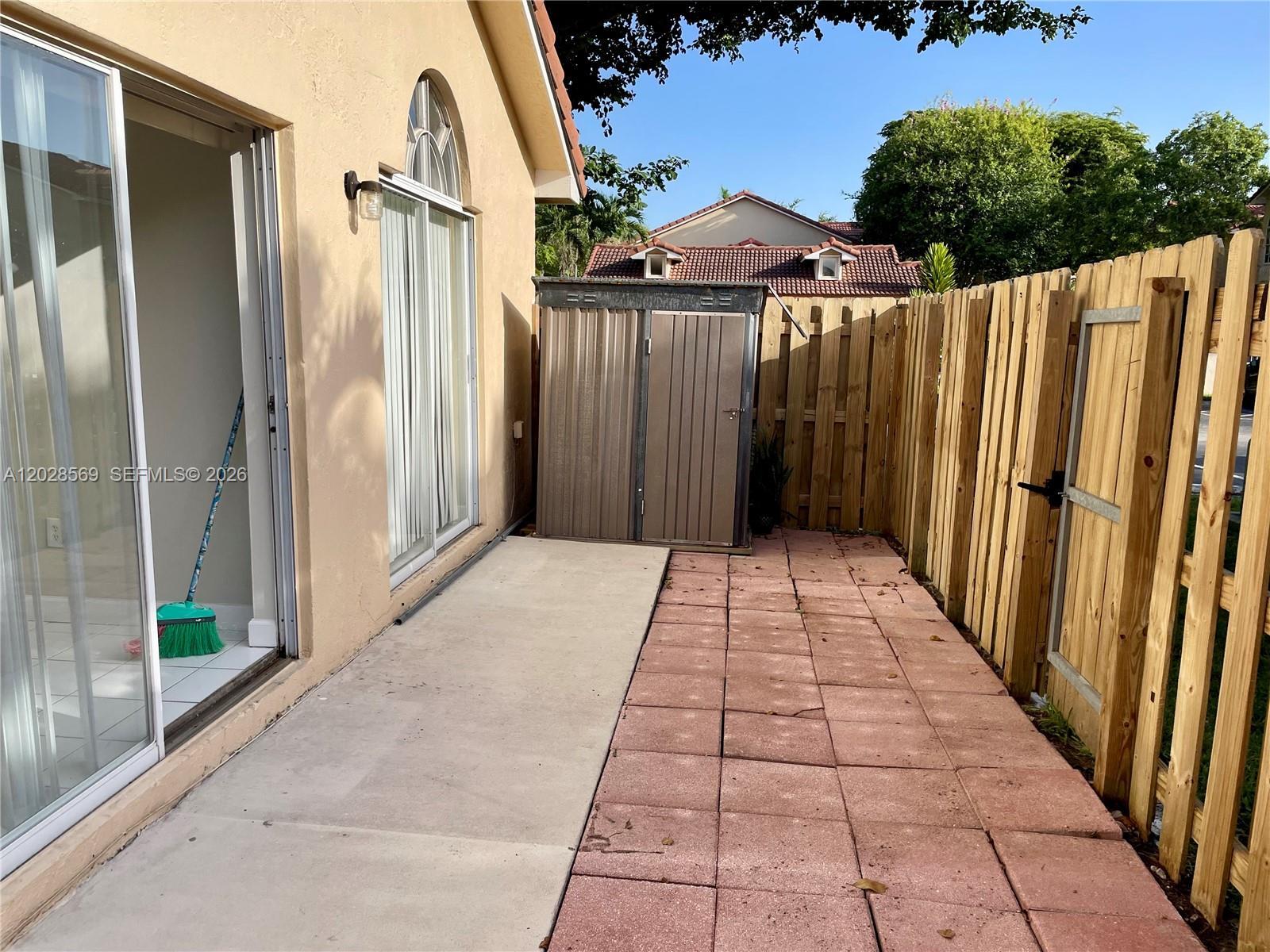 11050 SW 152nd Ct, Miami FL 33196