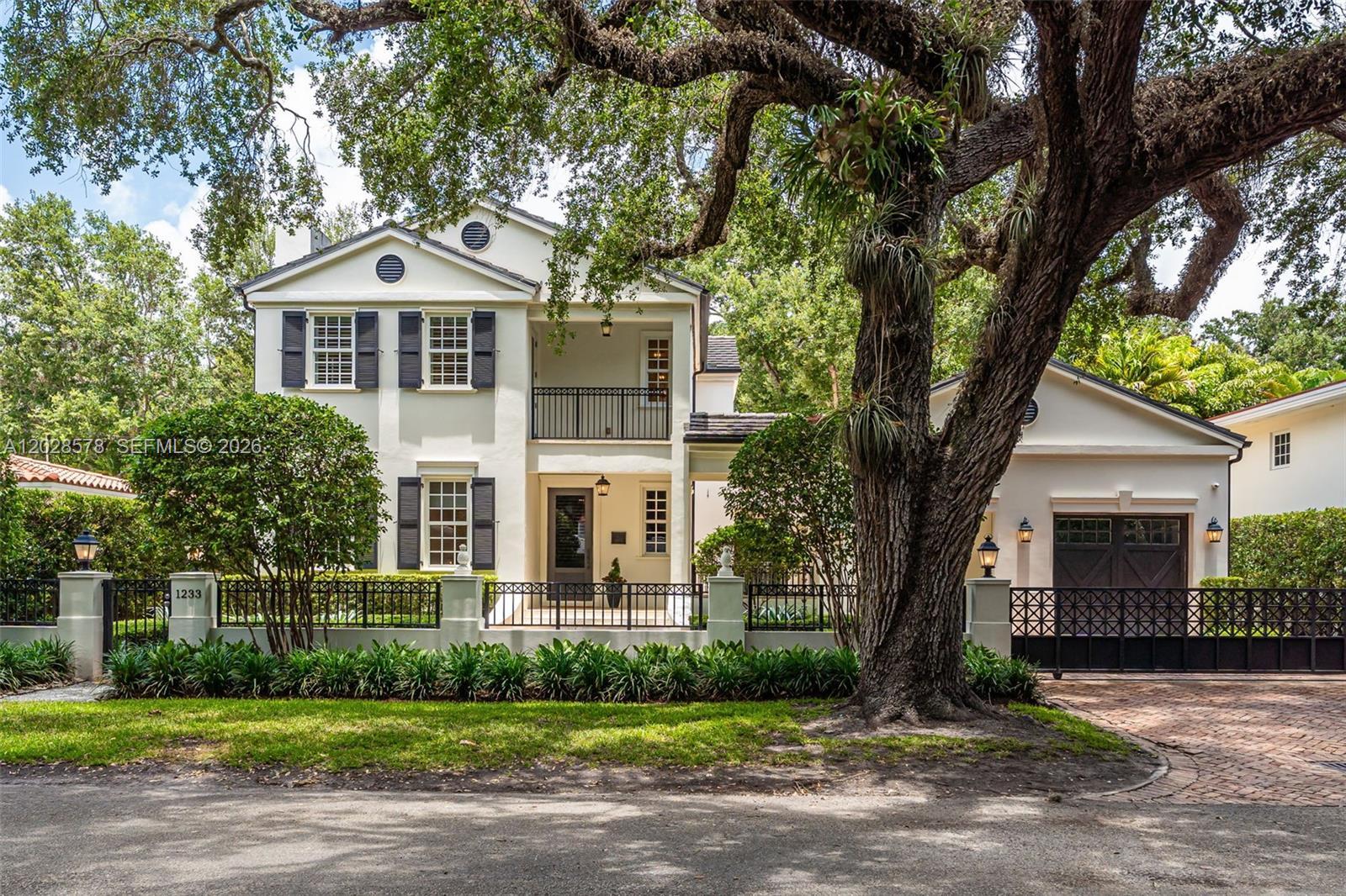 1233 Alegriano Ave, Coral Gables FL 33146