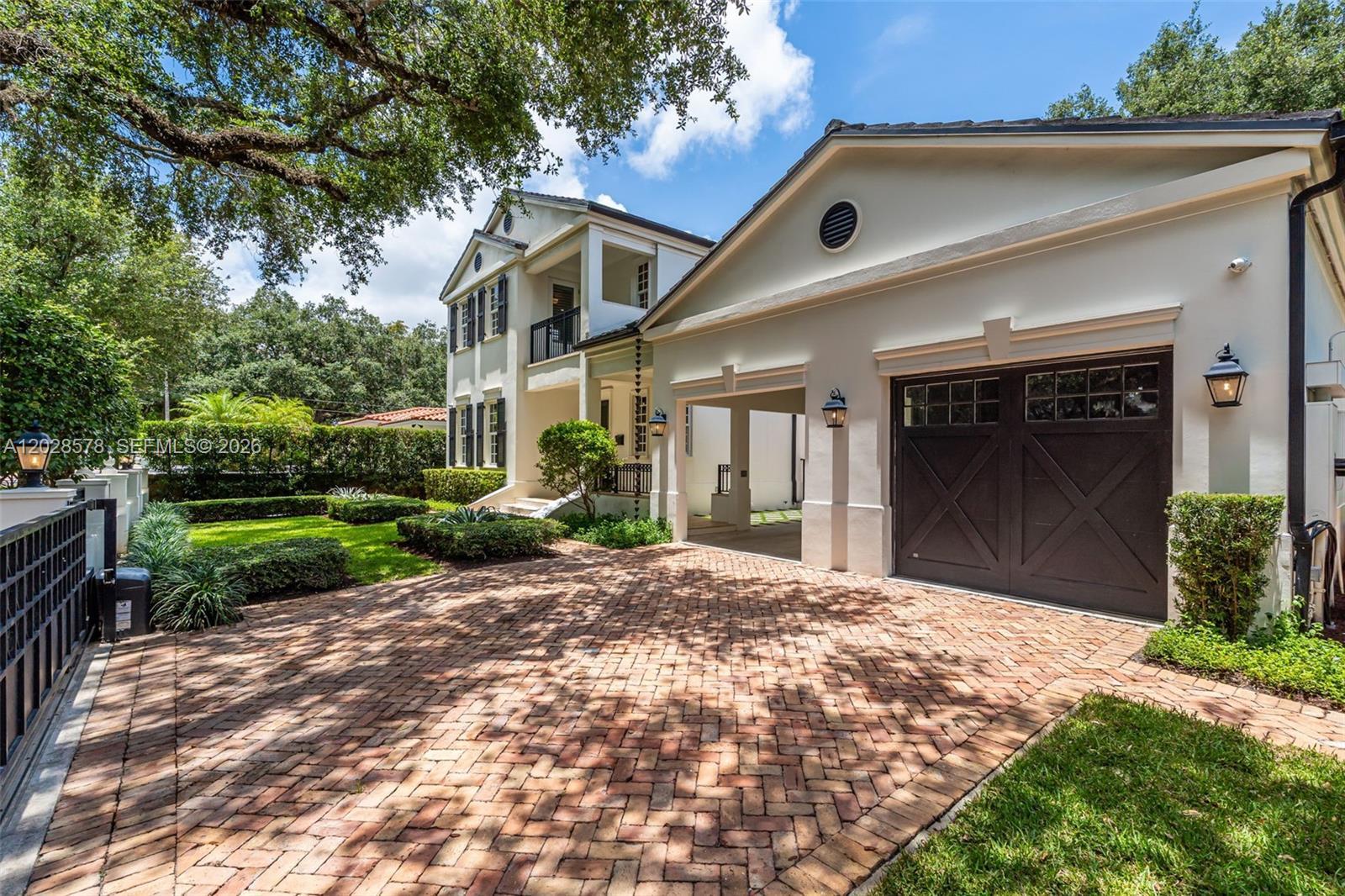 1233 Alegriano Ave, Coral Gables FL 33146 photo 4