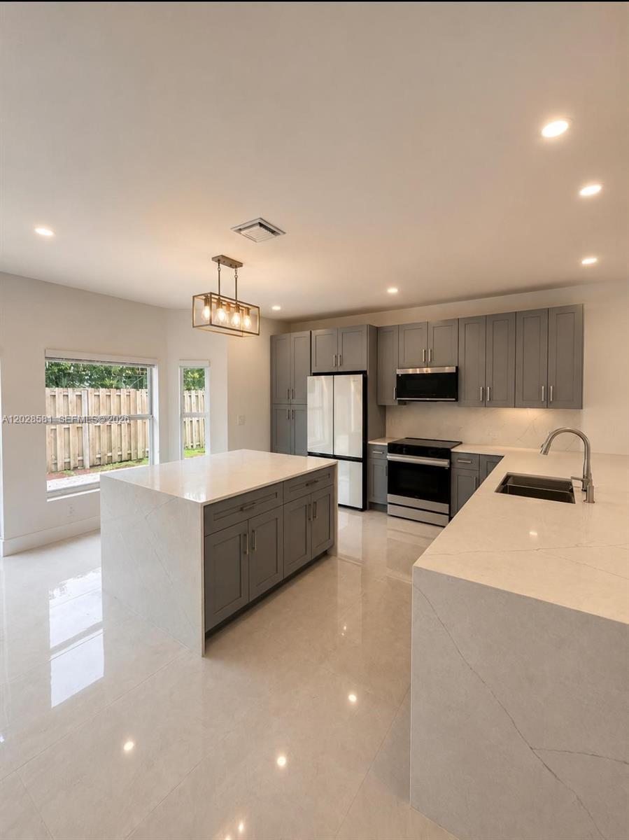 11244 NW 58th Ter, Doral FL 33178 photo 4
