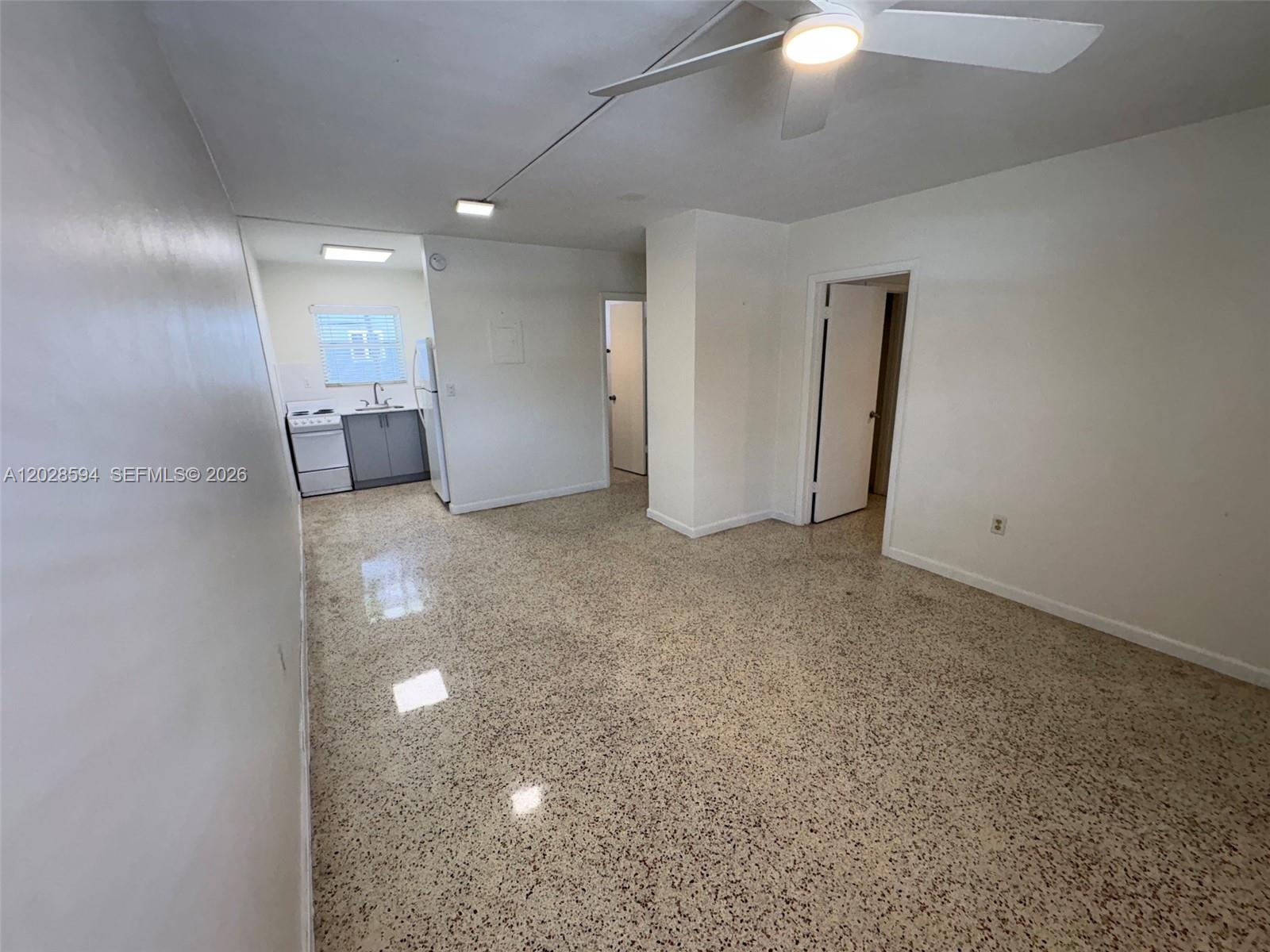 320 W 10th St # 3, Hialeah FL 33010 photo 2