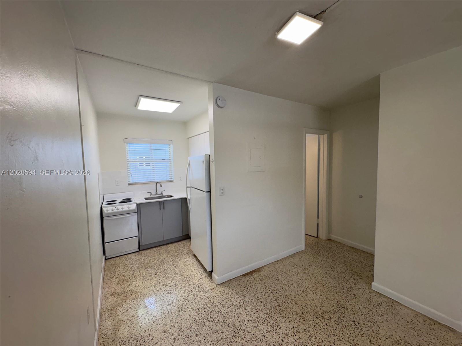 320 W 10th St # 3, Hialeah FL 33010 photo 3