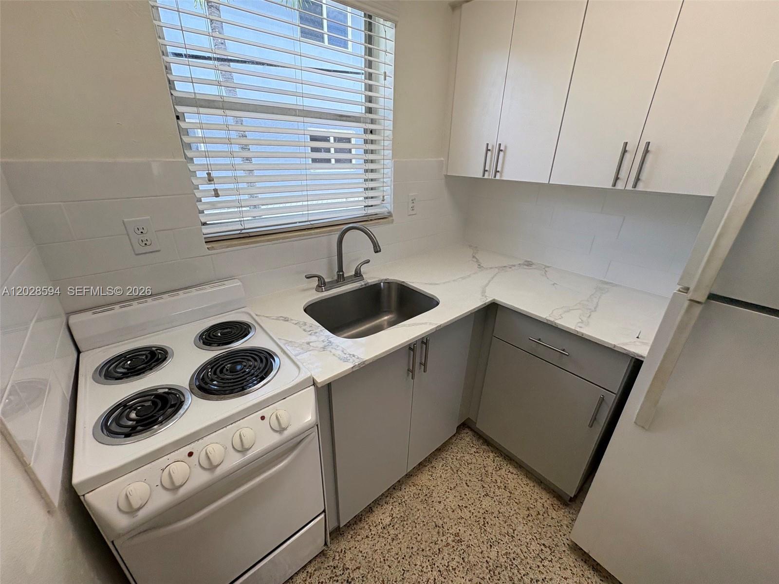 320 W 10th St # 3, Hialeah FL 33010 photo 5