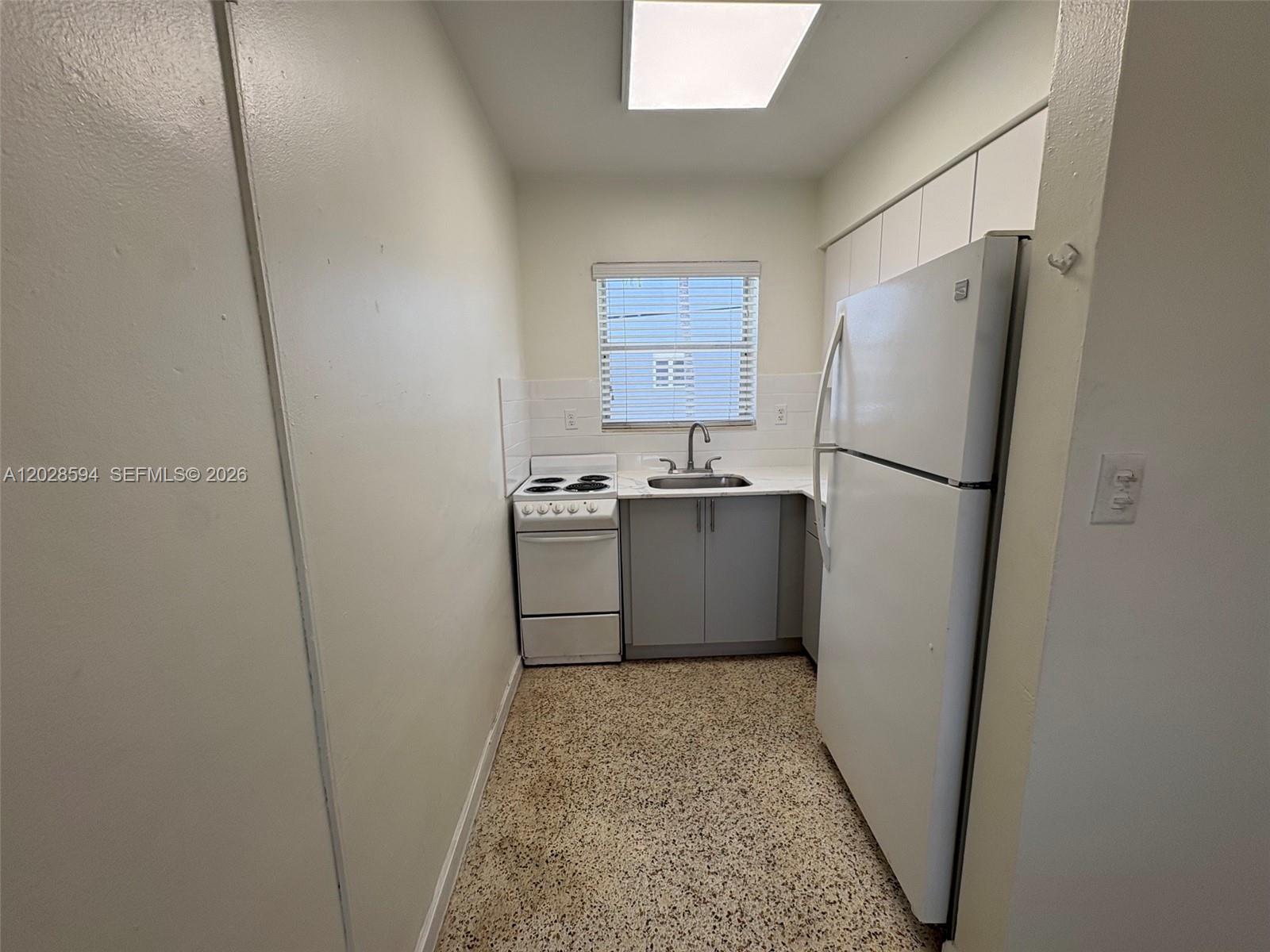 320 W 10th St # 3, Hialeah FL 33010 photo 4