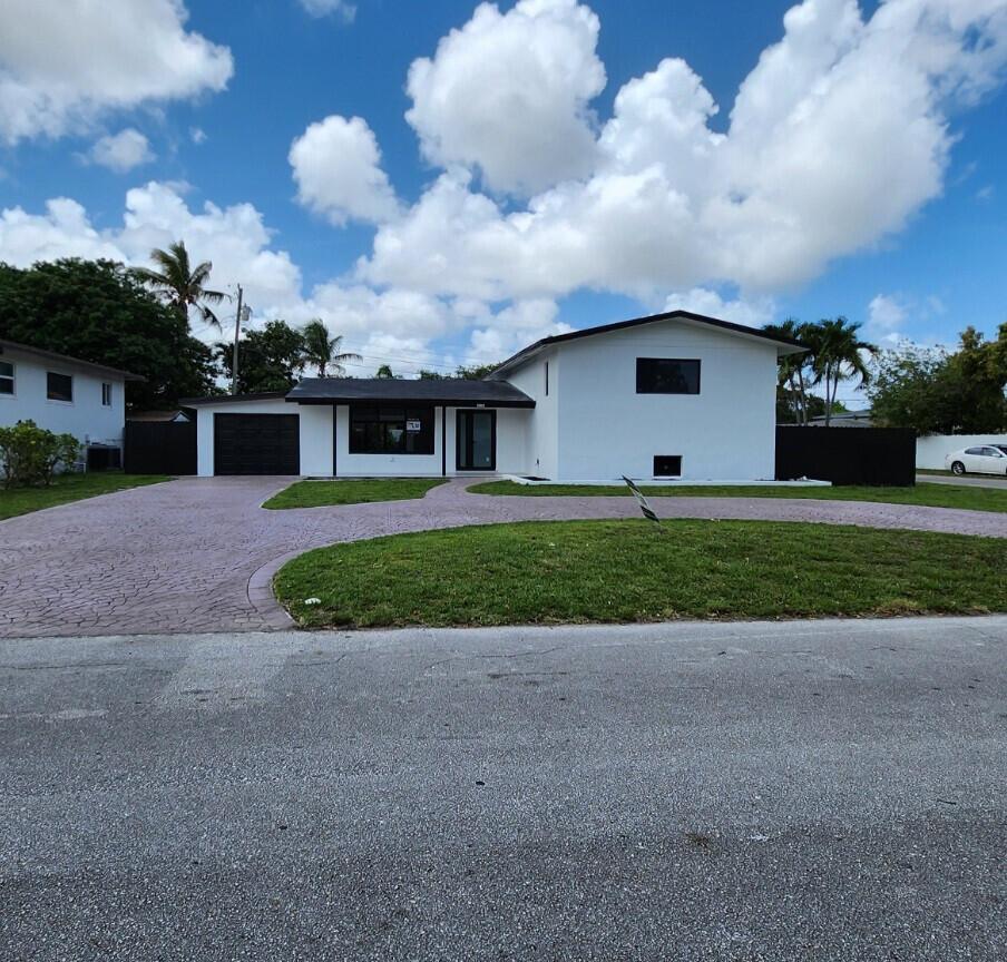 1275 NE 200th Terrace, Miami FL 33179 photo 2