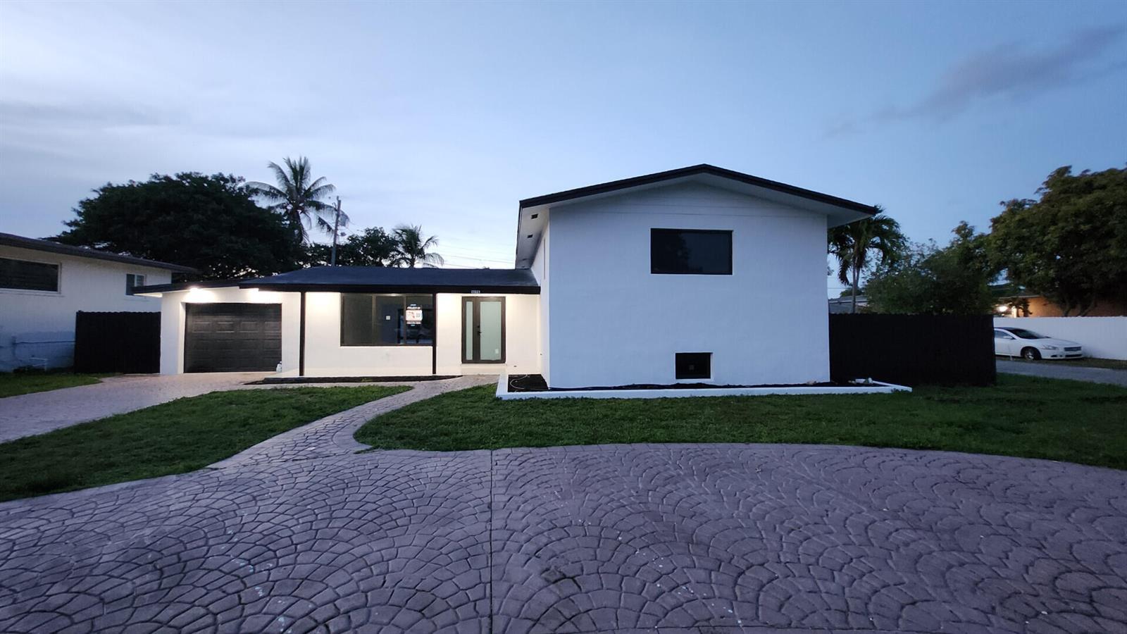1275 NE 200th Terrace, Miami FL 33179 photo 3