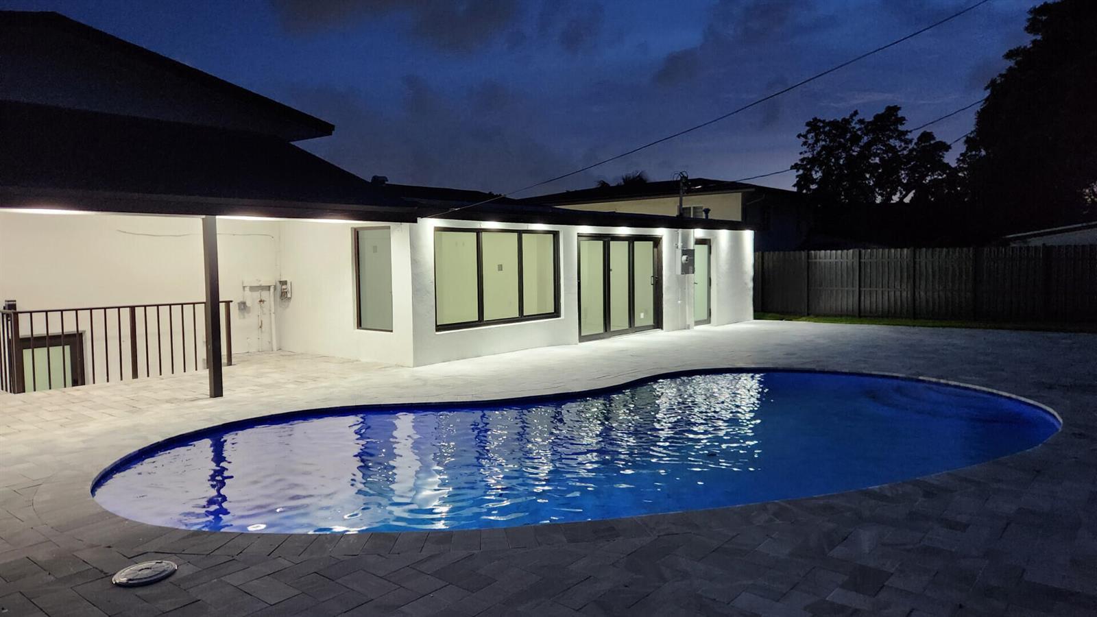 1275 NE 200th Terrace, Miami FL 33179 photo 4