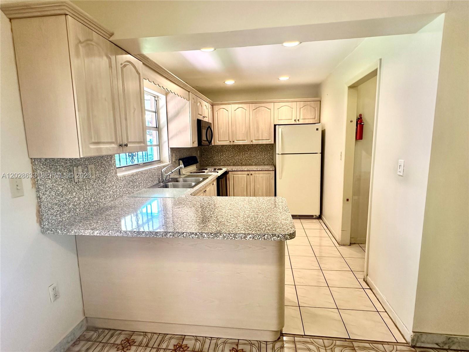 900 SW 104th Ave # 5B, Miami FL 33174 photo 4