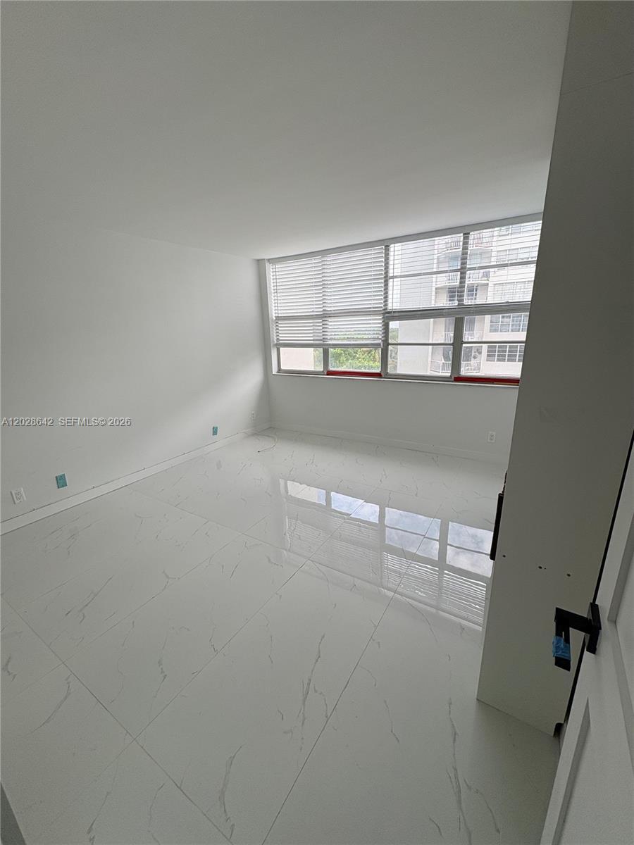 16710 NE 9th Ave # 511, North Miami Beach FL 33162 photo 4