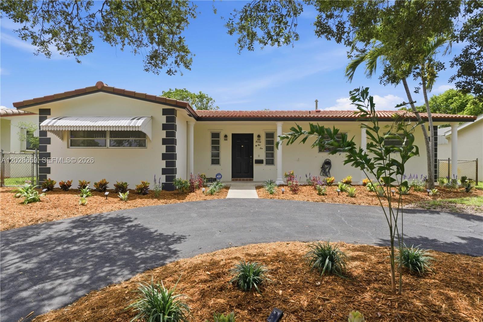 2210 N 52nd Ave, Hollywood FL 33021 photo 2