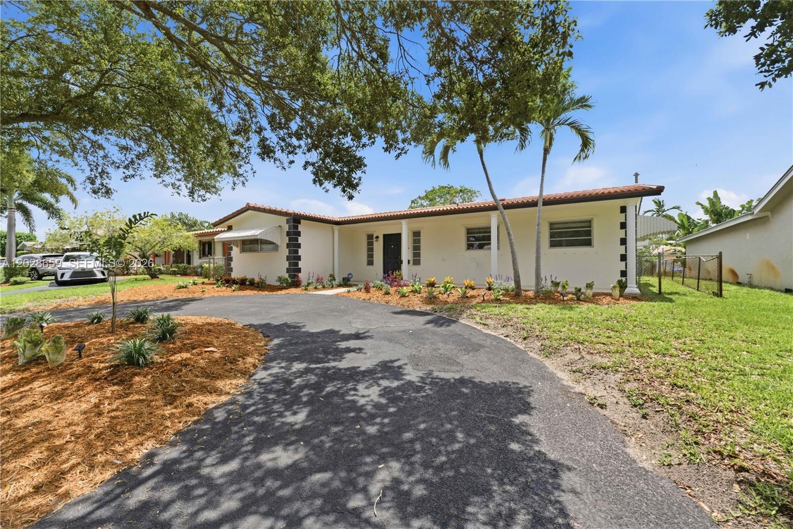 2210 N 52nd Ave, Hollywood FL 33021 photo 3