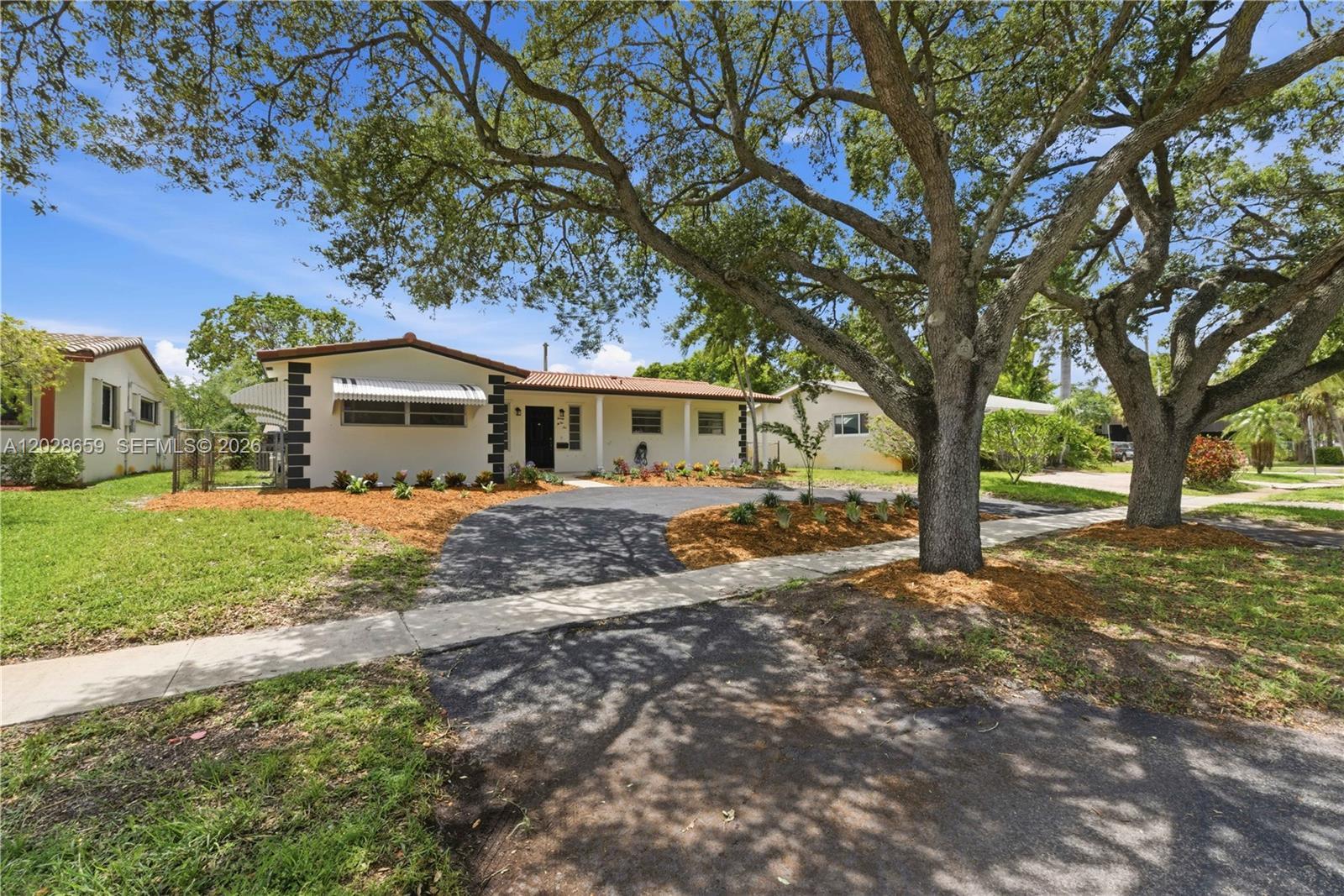 2210 N 52nd Ave, Hollywood FL 33021 photo 4