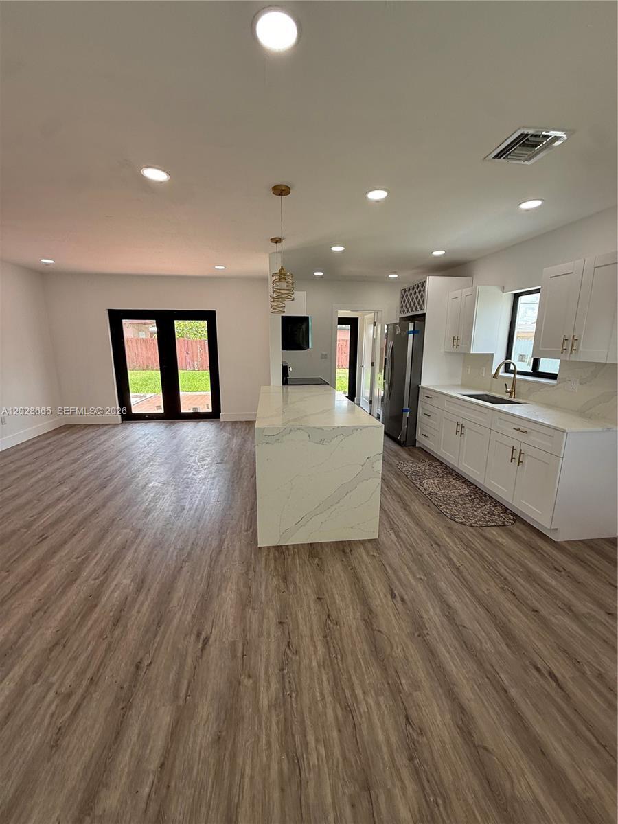 1014 W 66th St, Hialeah FL 33012 photo 3