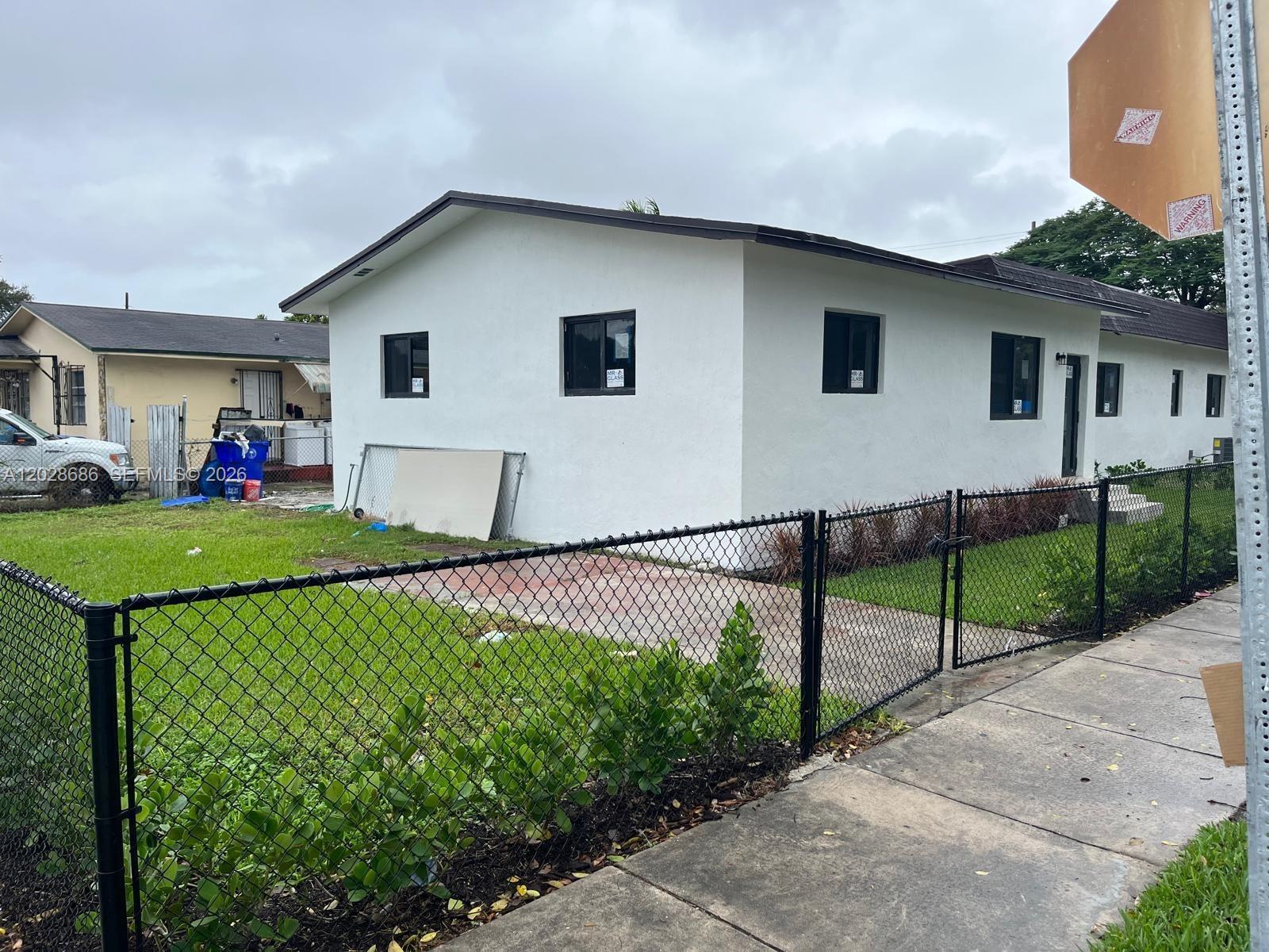 1800 NW 18th Ter, Miami FL 33125 photo 4