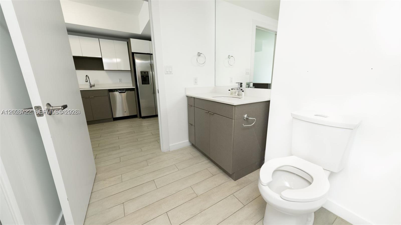321 NE 26th St # 616, Miami FL 33137 photo 4