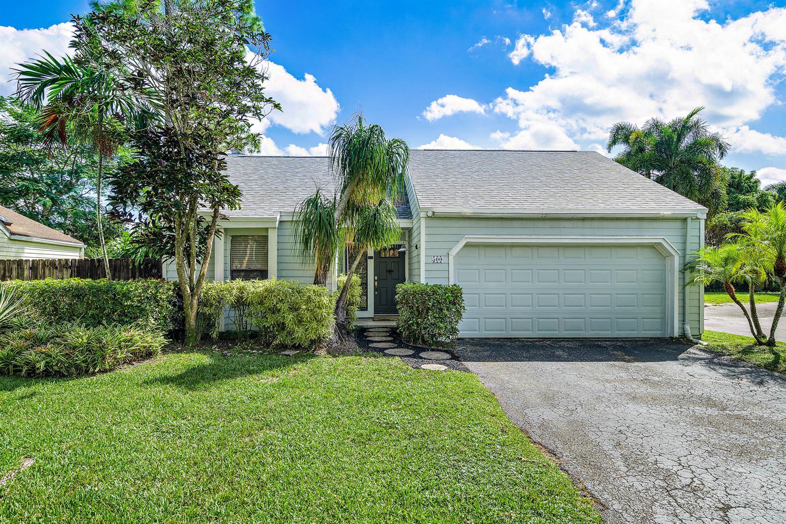 500 Oak Shadow Way, Wellington FL 33414