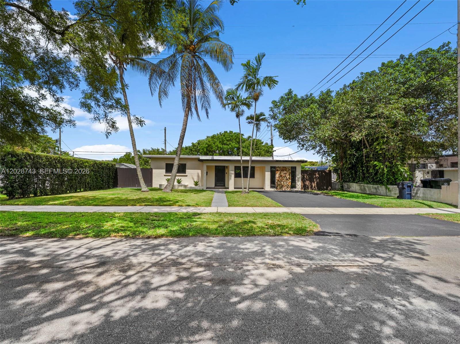 1700 SW 64th Ave, West Miami FL 33155 photo 2