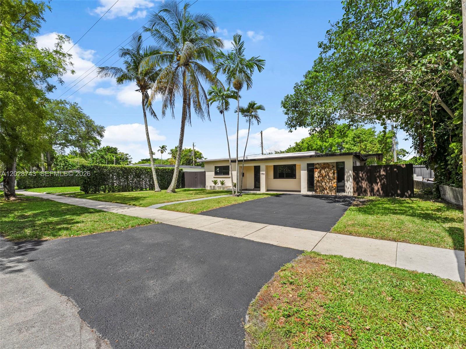 1700 SW 64th Ave, West Miami FL 33155 photo 4