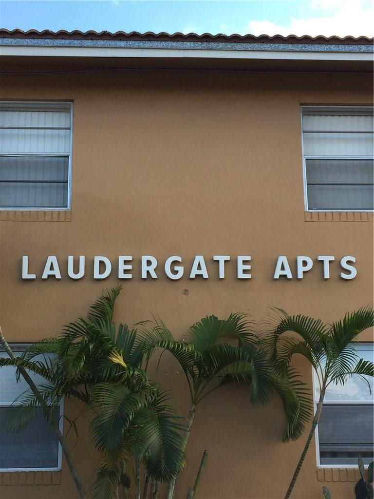 2016 NE 17th Court # 22, Fort Lauderdale FL 33305 photo 3
