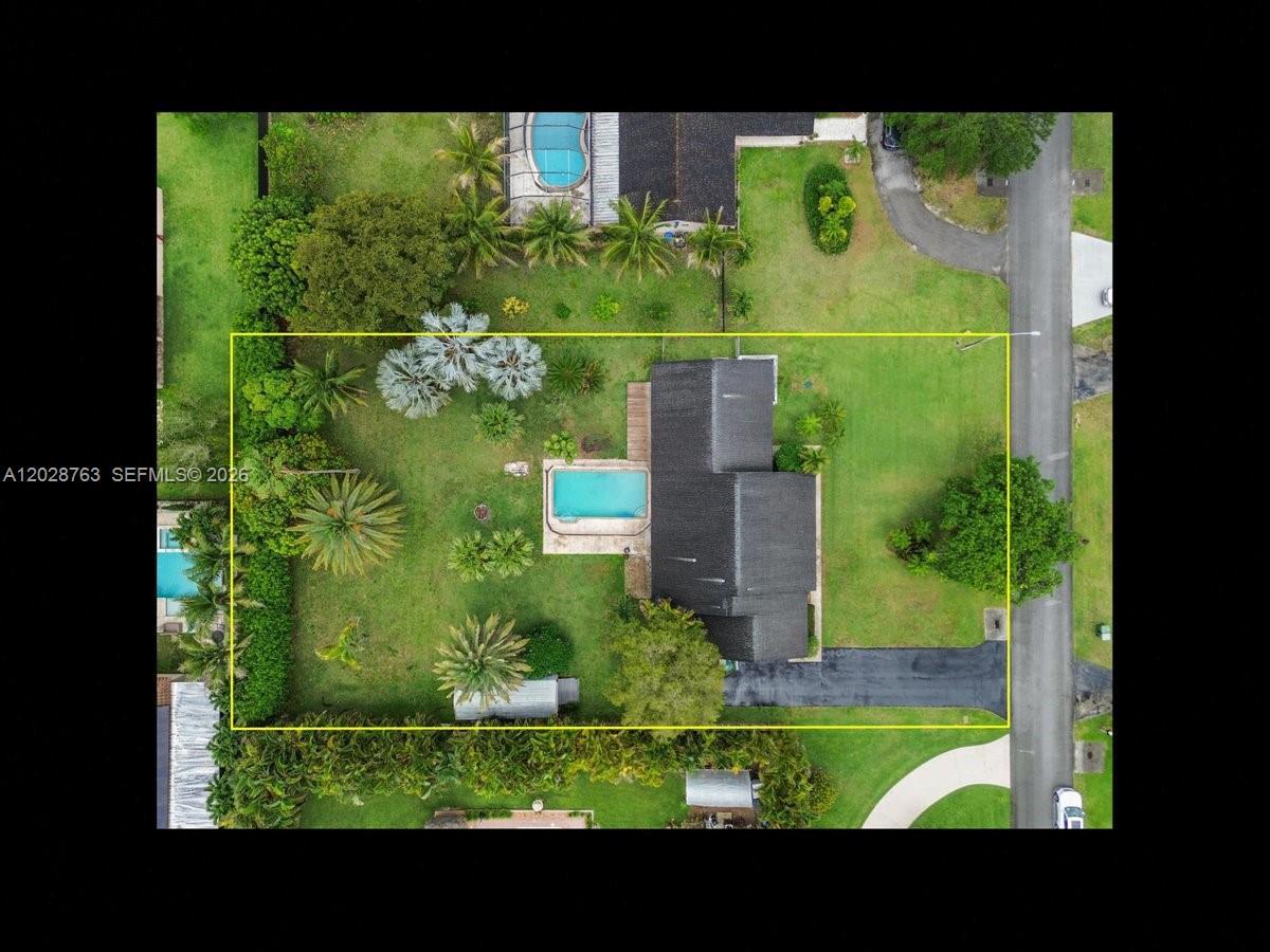 1571 NW 20th St, Homestead FL 33030 photo 2