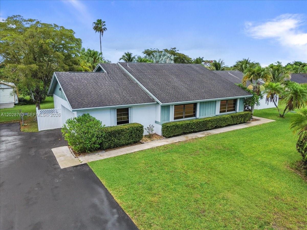 1571 NW 20th St, Homestead FL 33030 photo 4