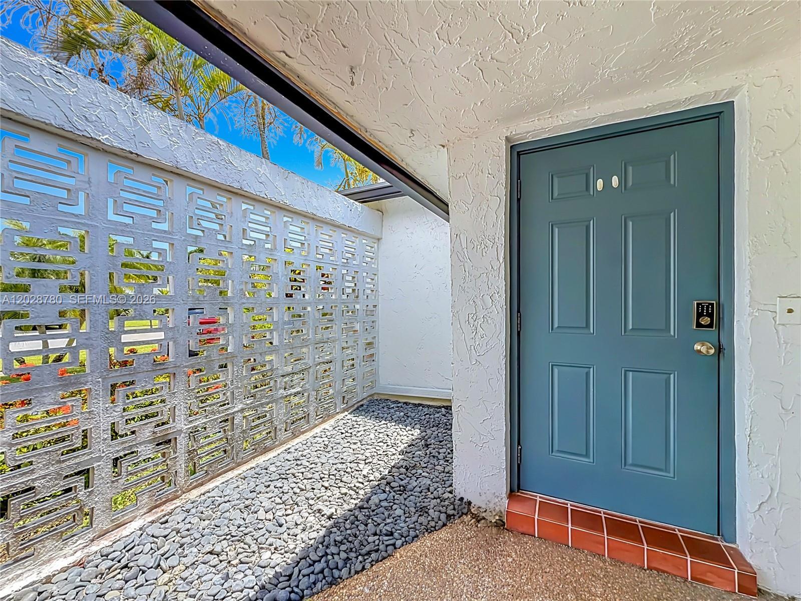 10460 NW 4th St, Plantation FL 33324 photo 3