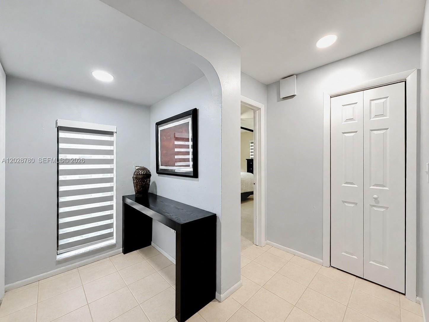 10460 NW 4th St, Plantation FL 33324 photo 4