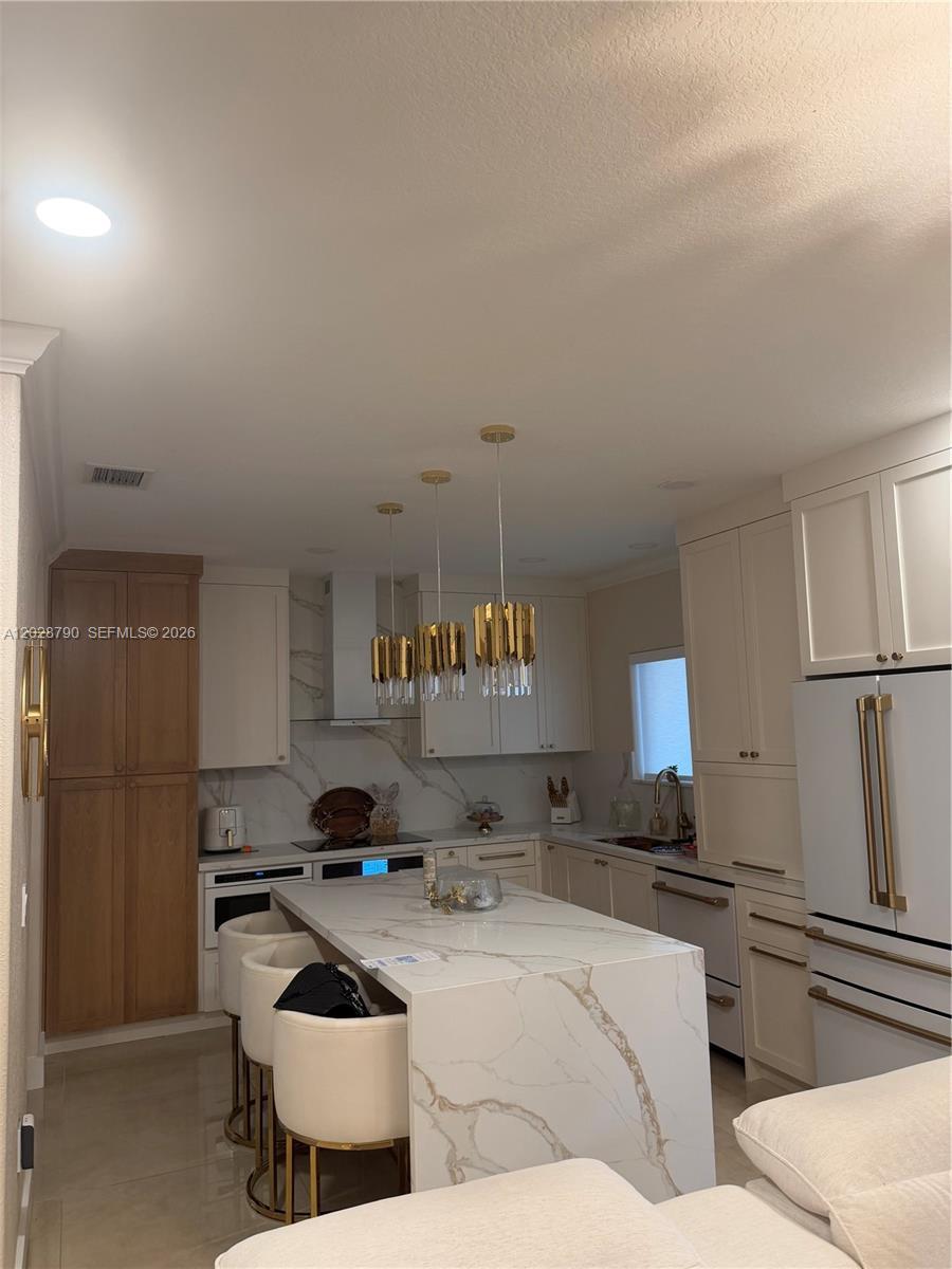 16816 NW 91st Ave, Miami Lakes FL 33018 photo 4