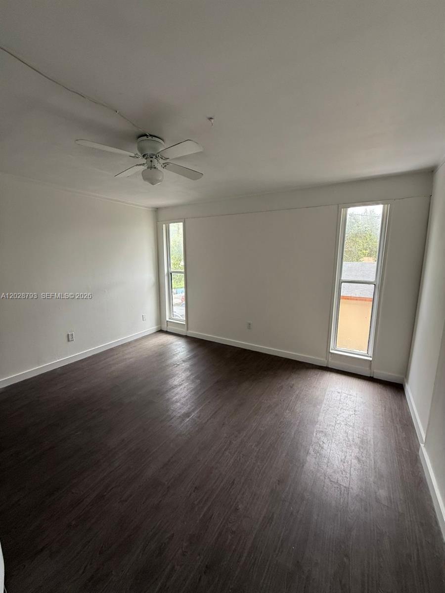 14310 NE 5th Pl, Miami FL 33161 photo 4