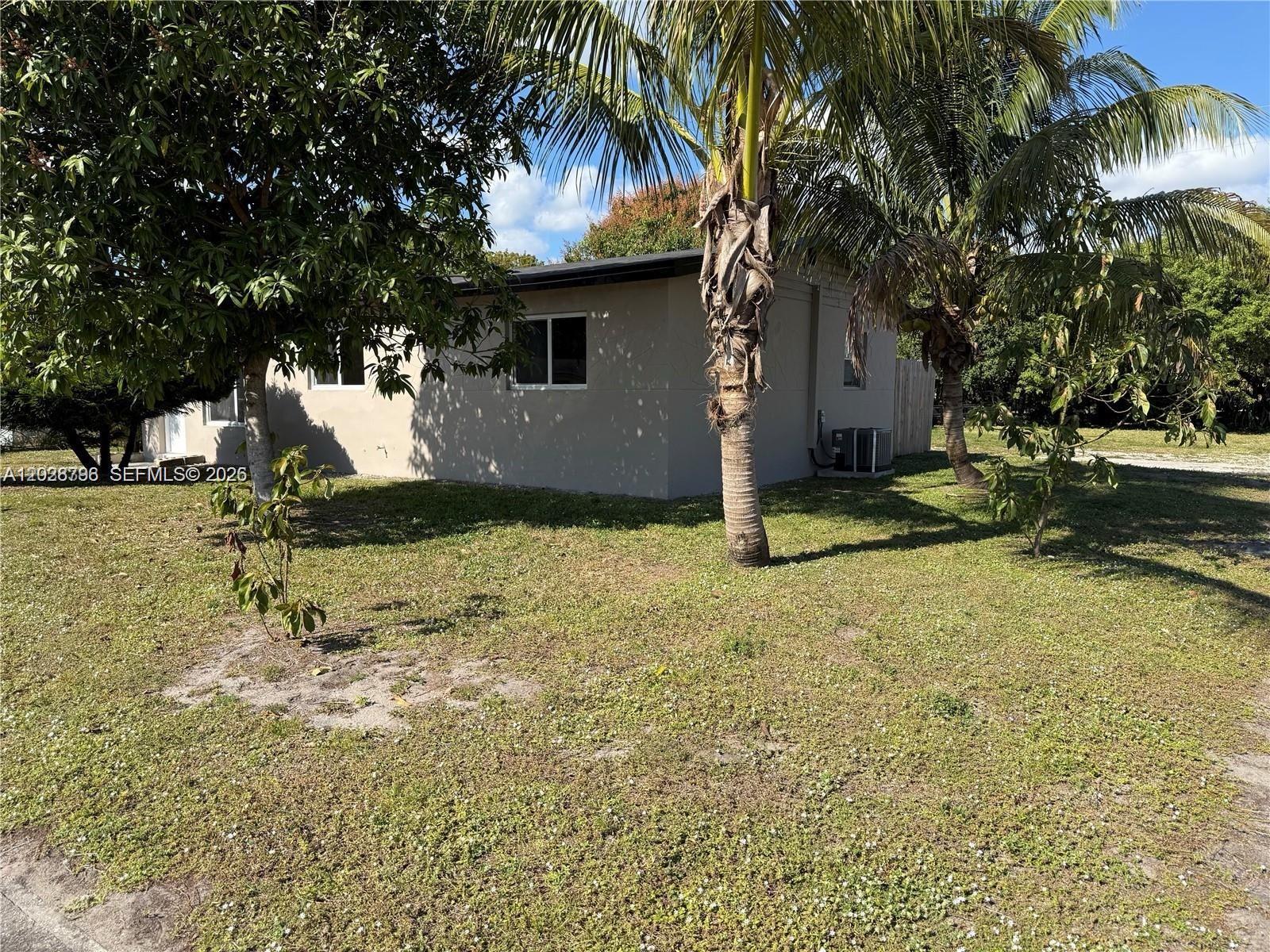 7821 NW 30th St, Davie FL 33024 photo 4
