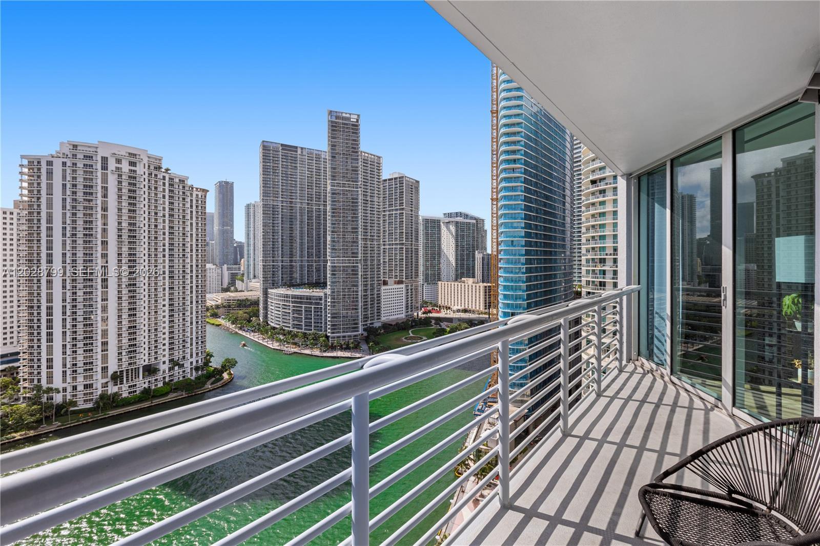 325 S Biscayne Blvd # 2517, Miami FL 33131 photo 4