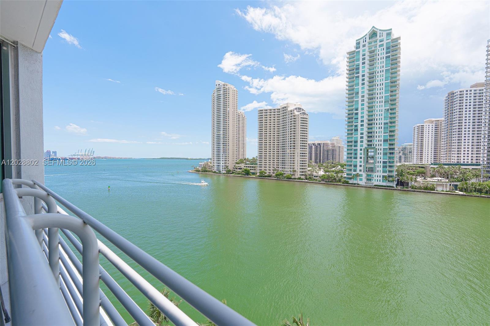 325 S Biscayne Blvd # 821, Miami FL 33131 photo 2